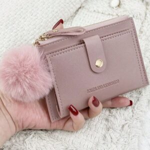 Billetera plegable con llavero de pompón